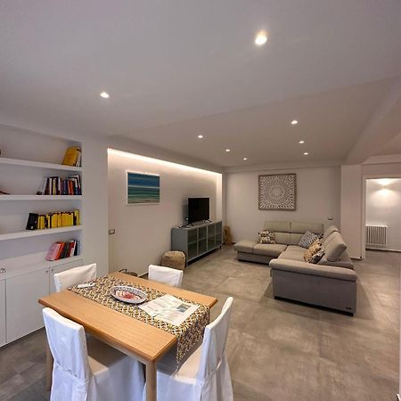 Апартаменты Luxury Sea House Трапани Экстерьер фото