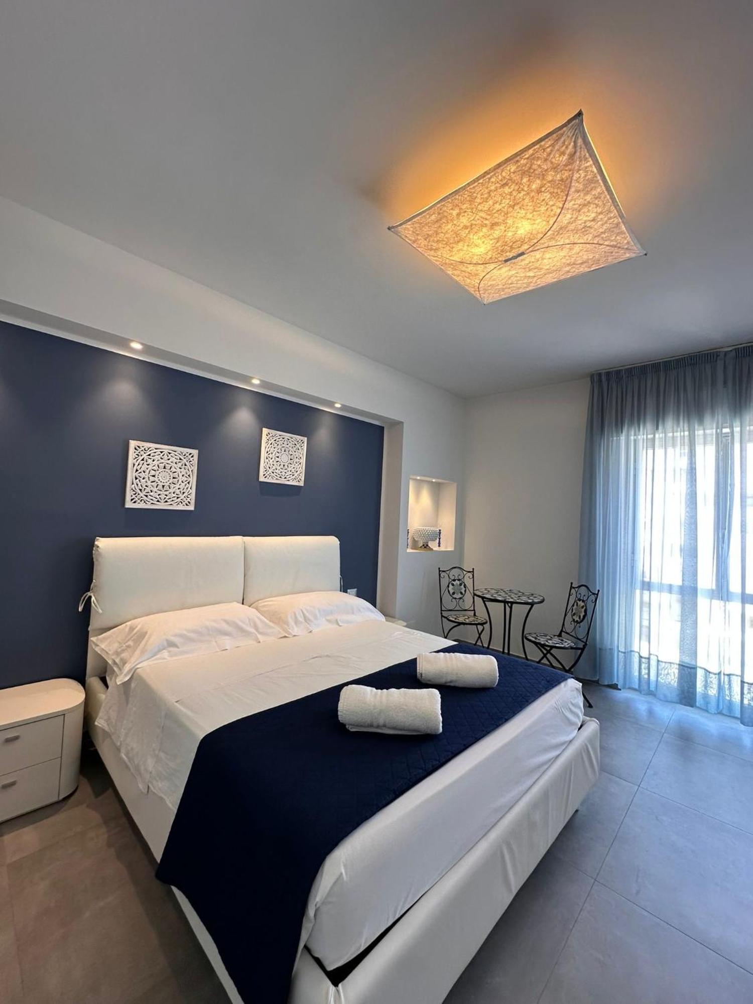 Апартаменты Luxury Sea House Трапани Экстерьер фото
